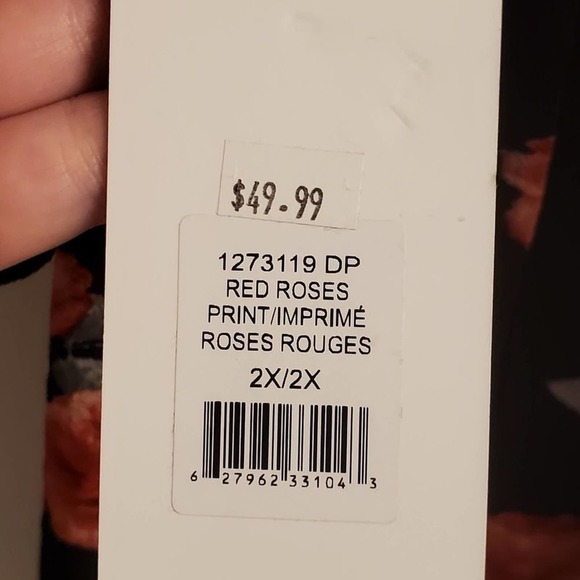 DEX red roses‎ floral cold shoulder tunic plus size 2X NEW!!!! - Picture 9 of 10